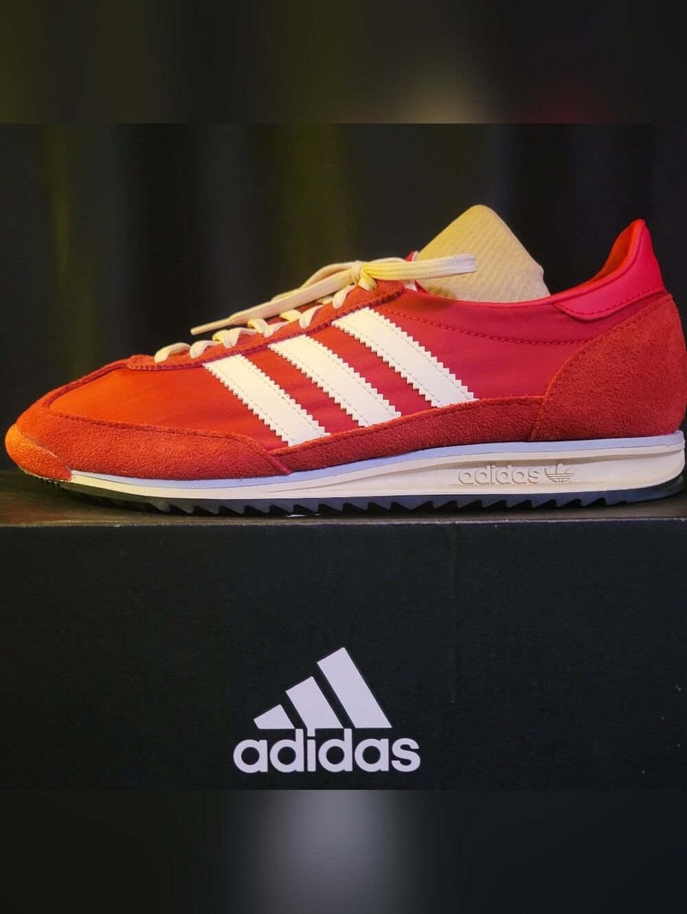 Awesone Women's Adidas Originals SL 72 OG sneakers Size 9 NWOT